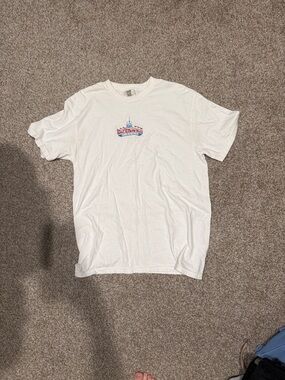 disney logo embroidered walt disney world White Short-Sleeve Men’s T-Shirt